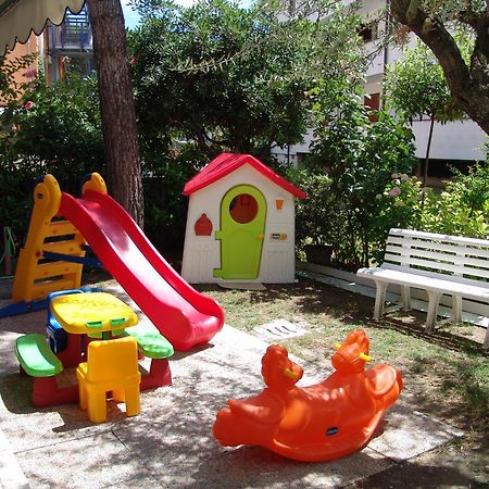 Hotel Crystal Caorle Exterior photo
