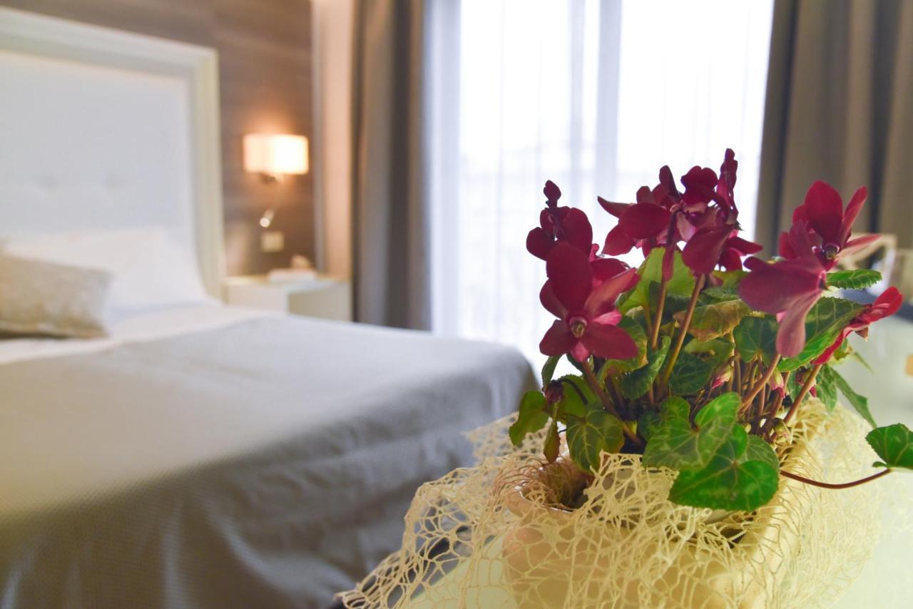 Hotel Crystal Caorle Exterior photo
